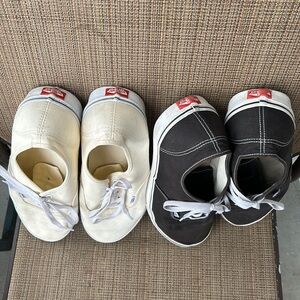 VANS 2️⃣ Authentic pairs Black and Off White Size 15 Men’s